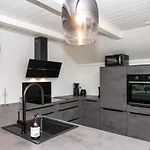 Luxury Retreat With Pool - By Traum Holiday home *