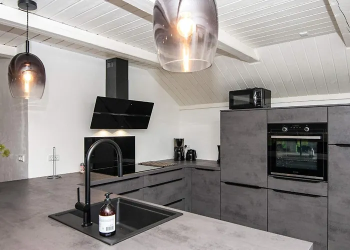 Luxury Retreat With Pool - By Traum Feriehus *