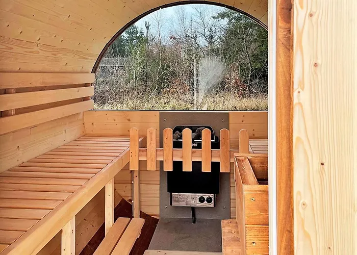 Luxury Retreat With Pool - By Traum